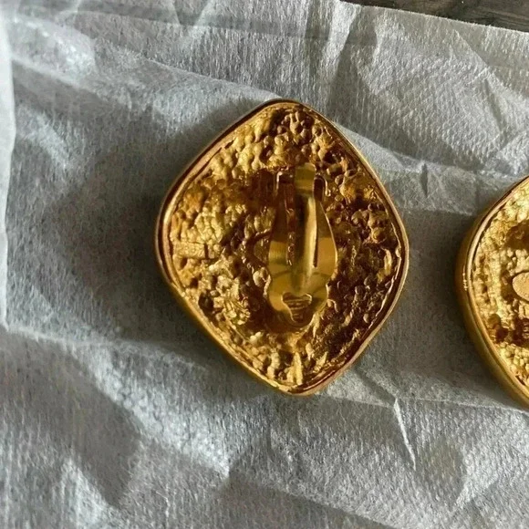 CHANEL - Vintage authentic Arabesque Coco Earrings from Chanel, Set of 2 - Picture 2 of 7